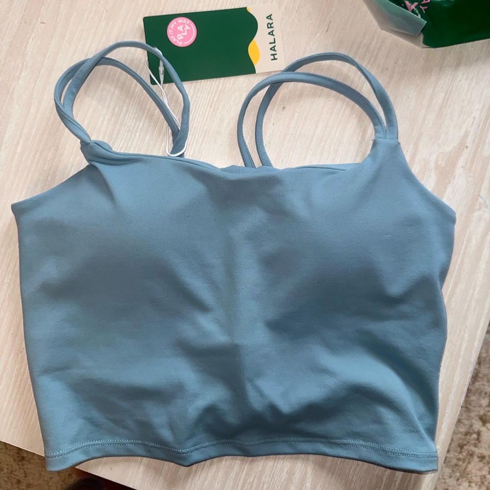 Halara backless twisted cropped yoga tank top size small NWT-porcelain blue